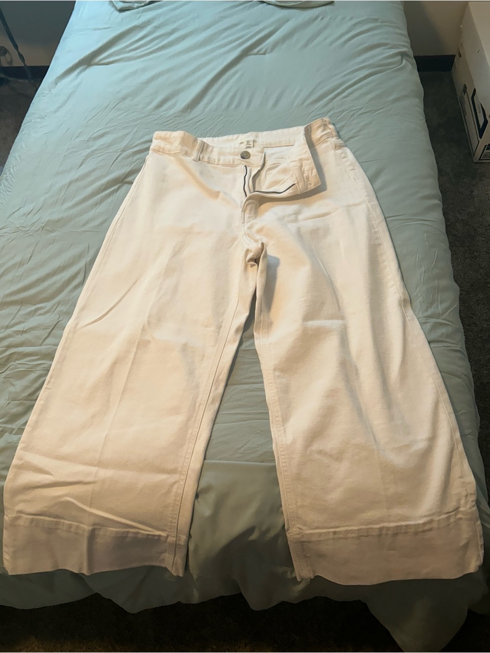 H&M White Wide-Leg Cropped Jeans
